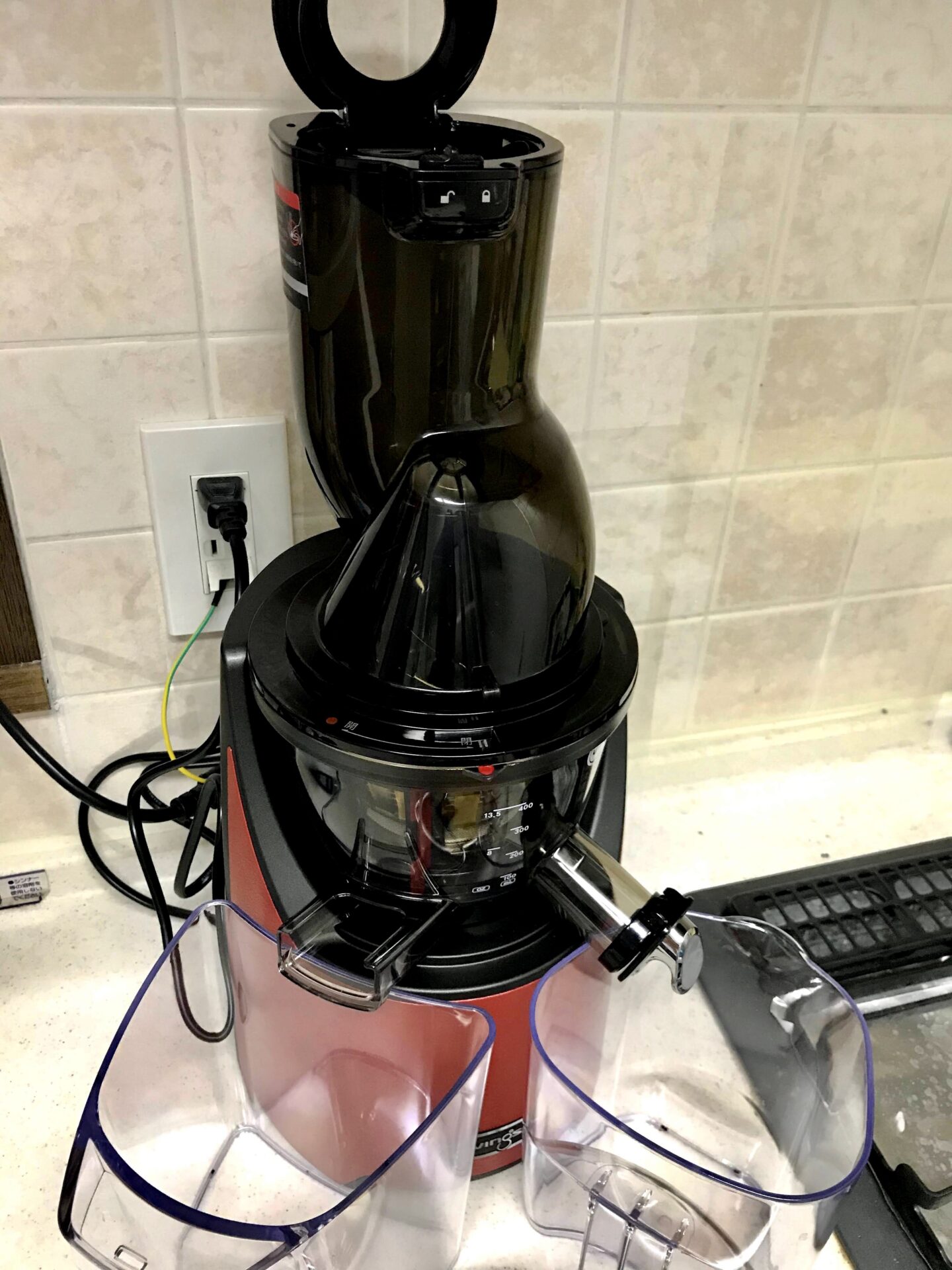 【クビンス】ホールスロージューサー evo-820で生搾りジュースを作る | たこやきねこのやりくりブログ